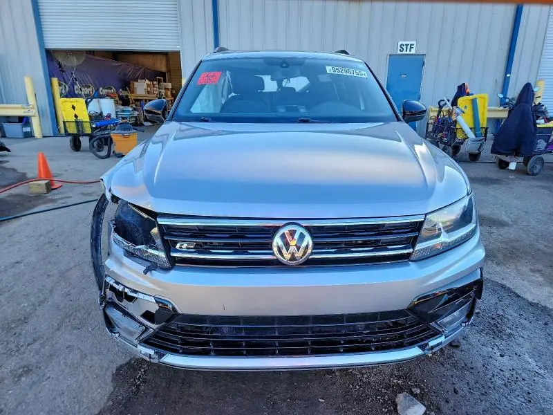 2021 VOLKSWAGEN TIGUAN SE  