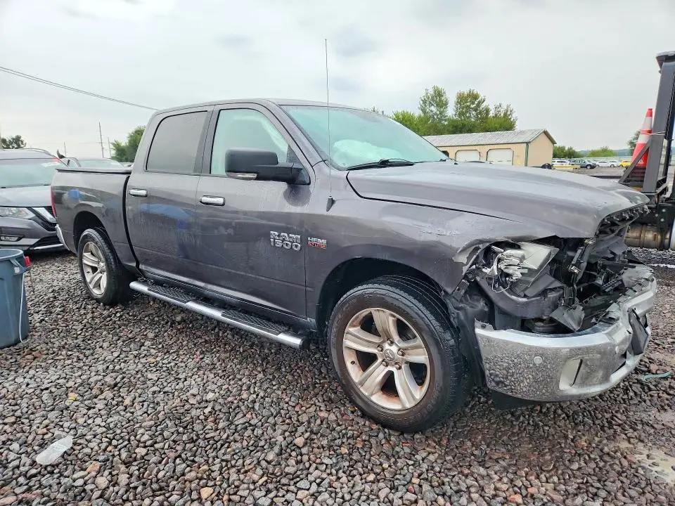 2014 RAM 1500 SLT  