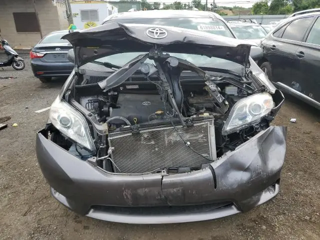 2016 TOYOTA SIENNA LE  