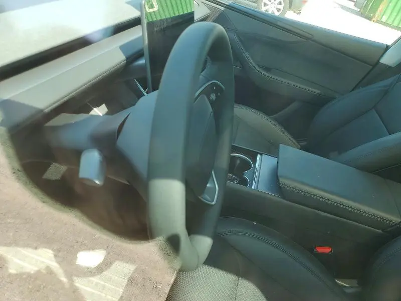 2026 TESLA MODEL Y   