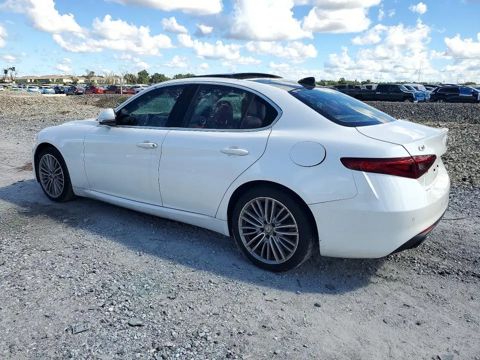 2017 ALFA ROMEO GIULIA TI Q4  
