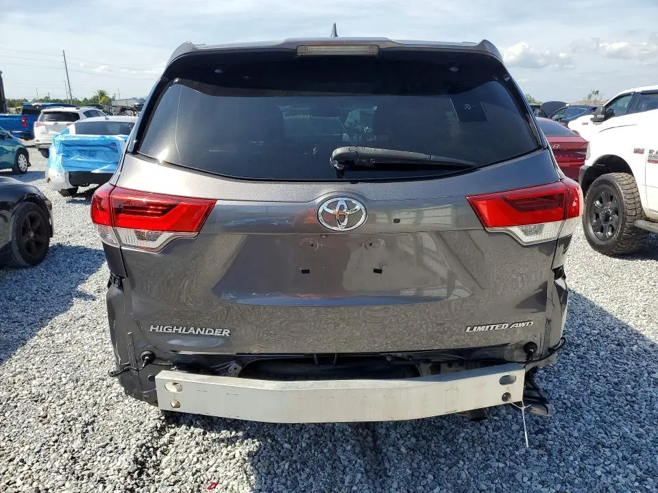2018 TOYOTA HIGHLANDER LIMITED PLATINUM  