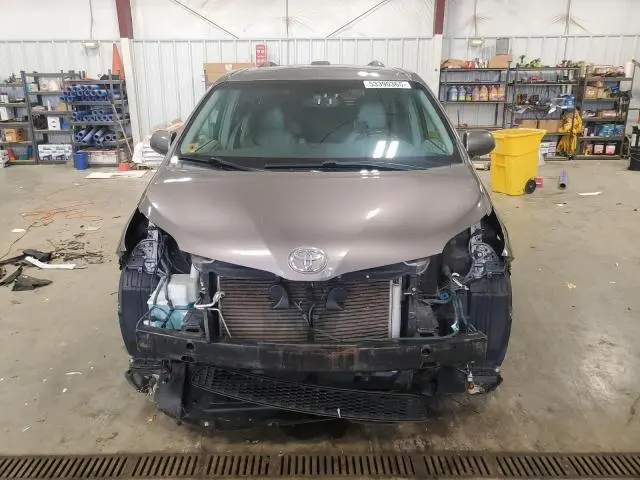 2011 TOYOTA SIENNA XLE  