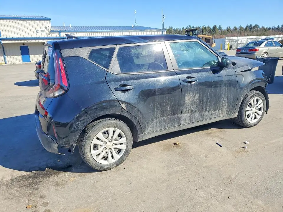 2023 KIA SOUL LX  