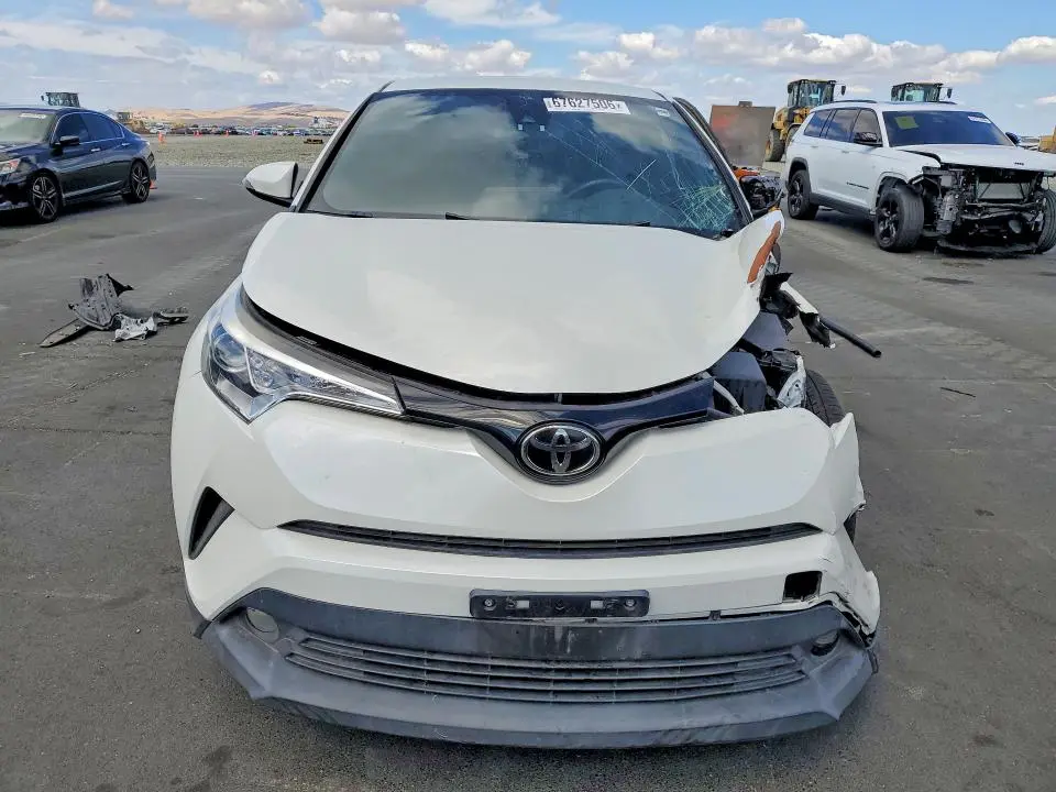 2018 TOYOTA C-HR XLE PREMIUM  