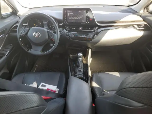 2020 TOYOTA C-HR XLE  