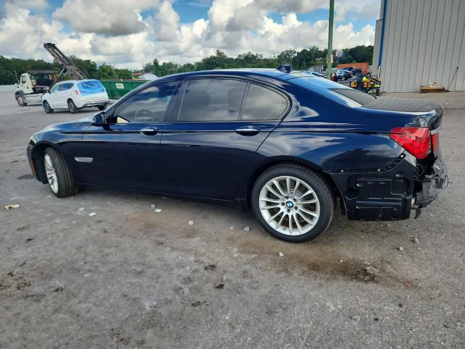 2013 BMW 750 I  