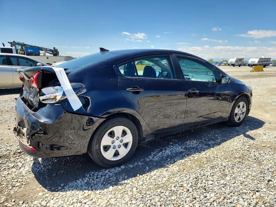 2017 KIA FORTE LX  