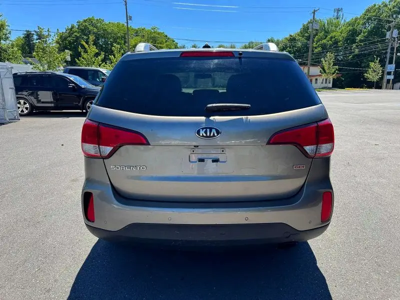 2015 KIA SORENTO LX  