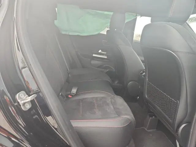 2025 MERCEDES-BENZ GLA 250  