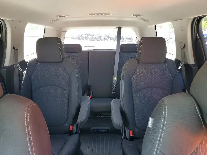 2013 GMC ACADIA SLE  