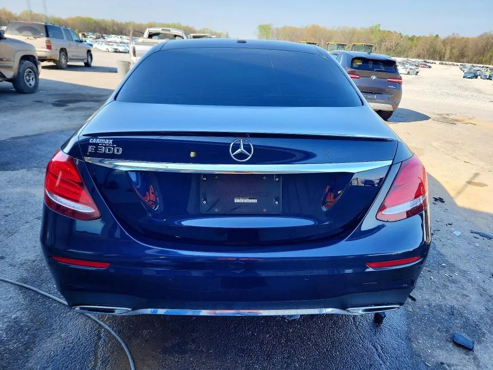 2019 MERCEDES-BENZ E 300  