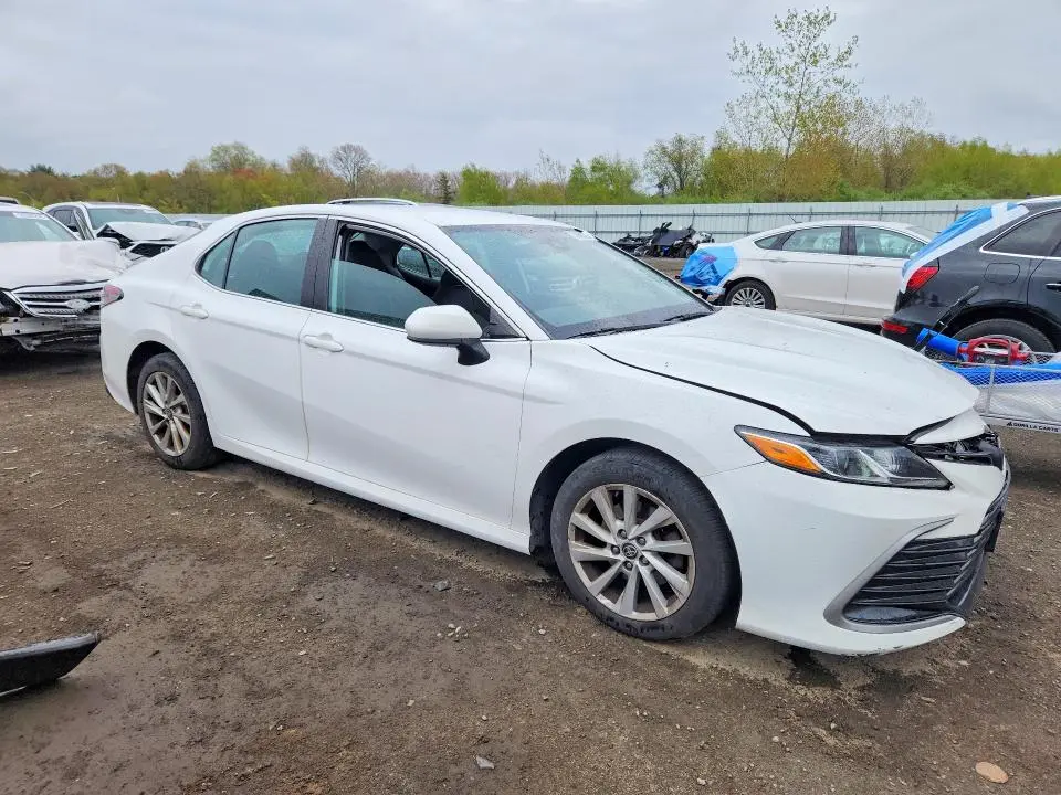 2021 TOYOTA CAMRY LE  