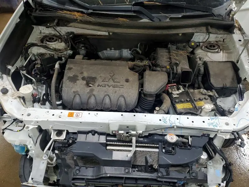 2018 MITSUBISHI OUTLANDER SE  