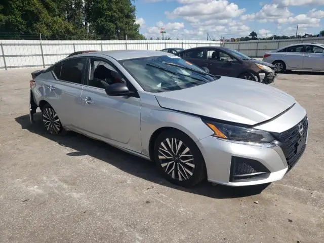 2024 NISSAN ALTIMA SV  