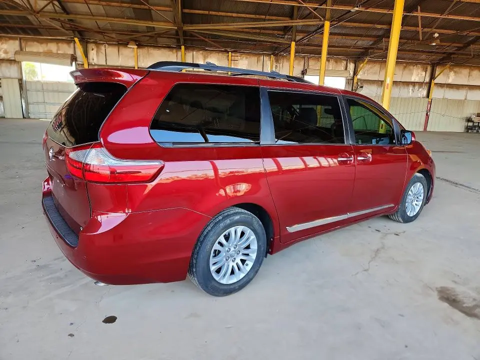 2017 TOYOTA SIENNA XLE 8-PASSENGER  
