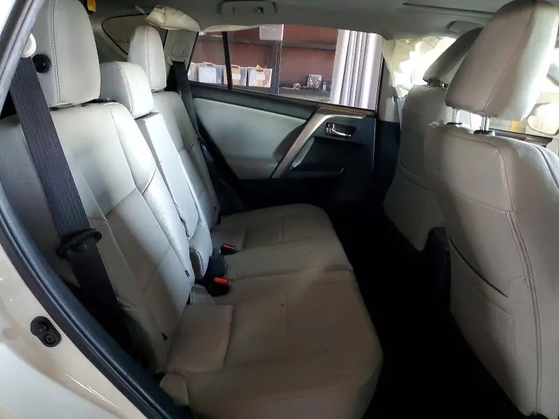 2017 TOYOTA RAV4 XLE  