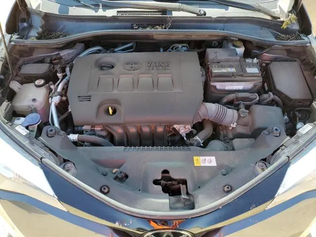 2021 TOYOTA C-HR XLE