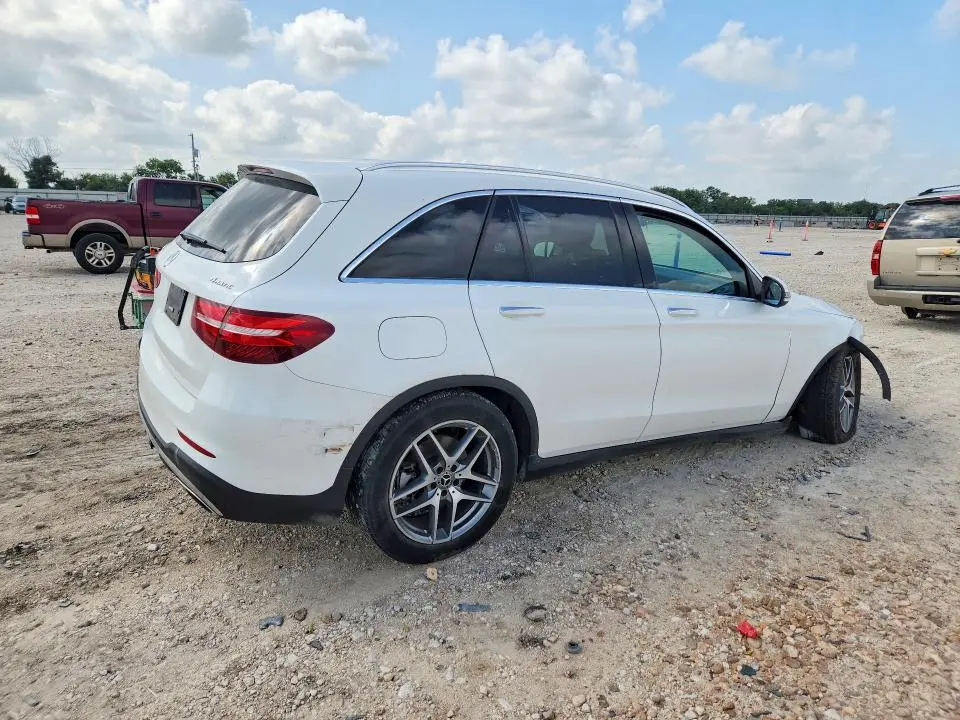 2017 MERCEDES-BENZ GLC 300 4MATIC  