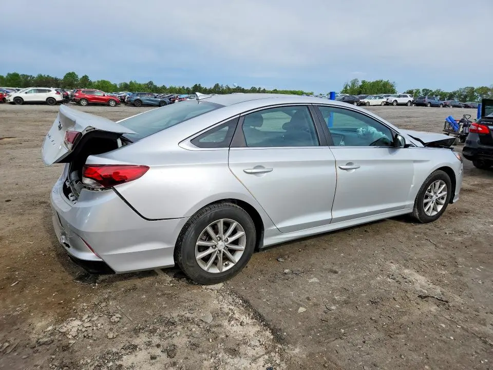 2018 HYUNDAI SONATA SE  