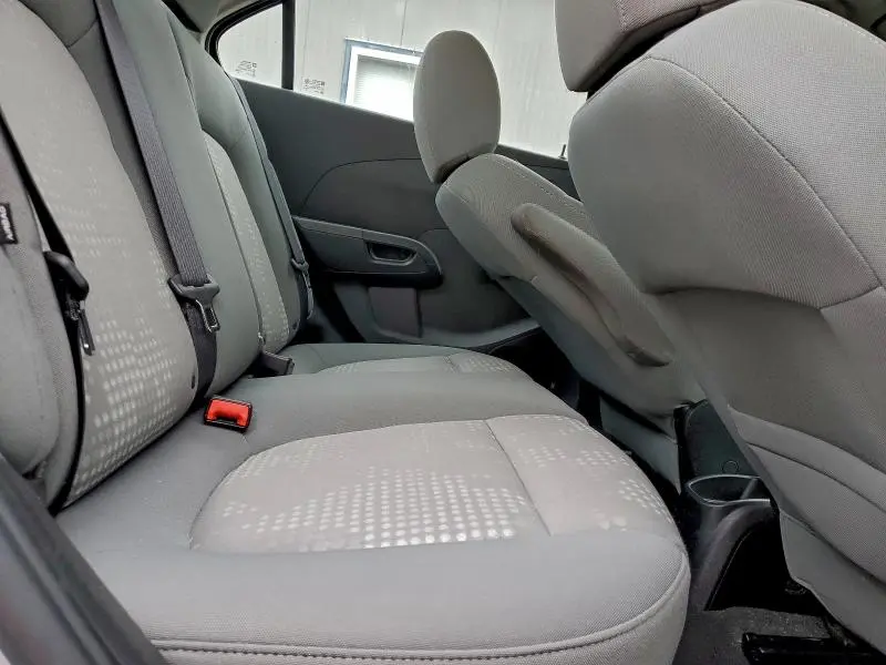 2015 CHEVROLET SONIC LS  