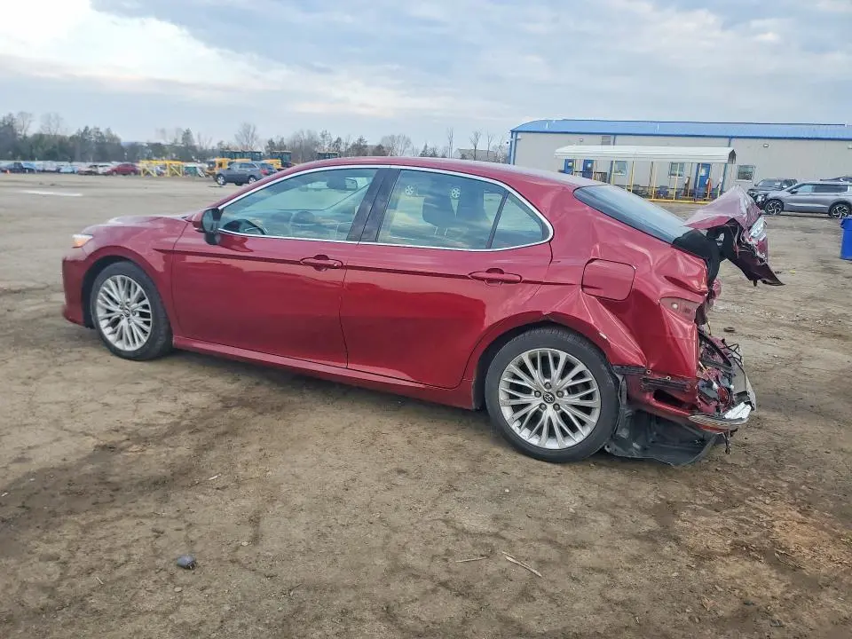 2018 TOYOTA CAMRY XLE  