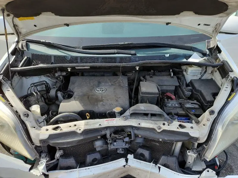 2011 TOYOTA SIENNA LIMITED 7-PASSENGER  