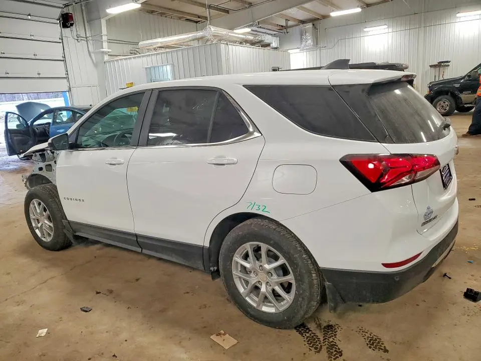 2024 CHEVROLET EQUINOX LT  