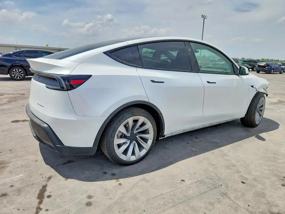 2026 TESLA MODEL Y   