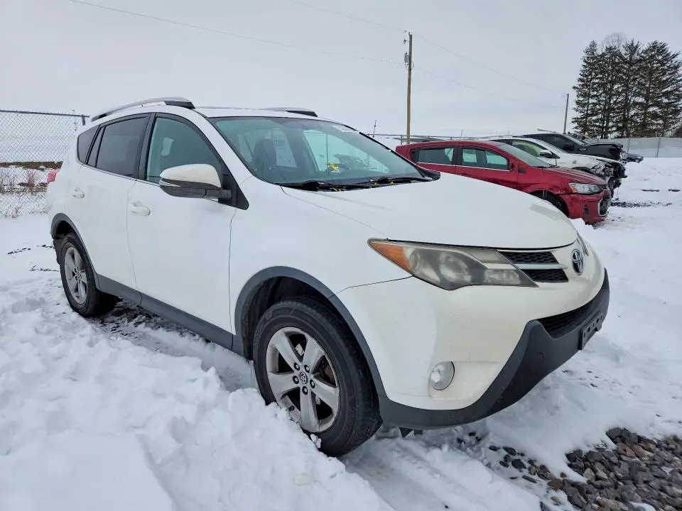 2015 TOYOTA RAV4 XLE  