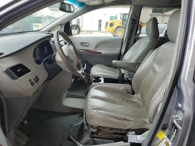 2012 TOYOTA SIENNA XLE  