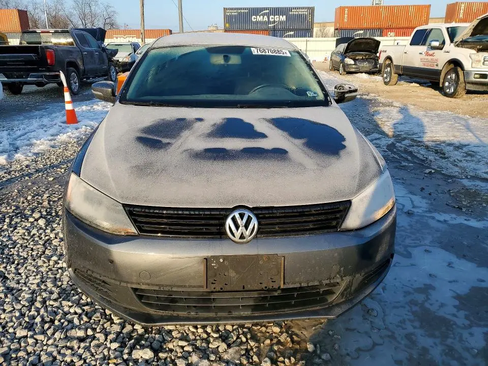 2011 VOLKSWAGEN JETTA SE  