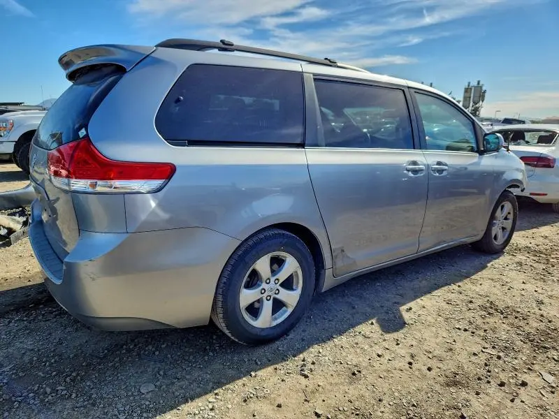 2012 TOYOTA SIENNA LE  