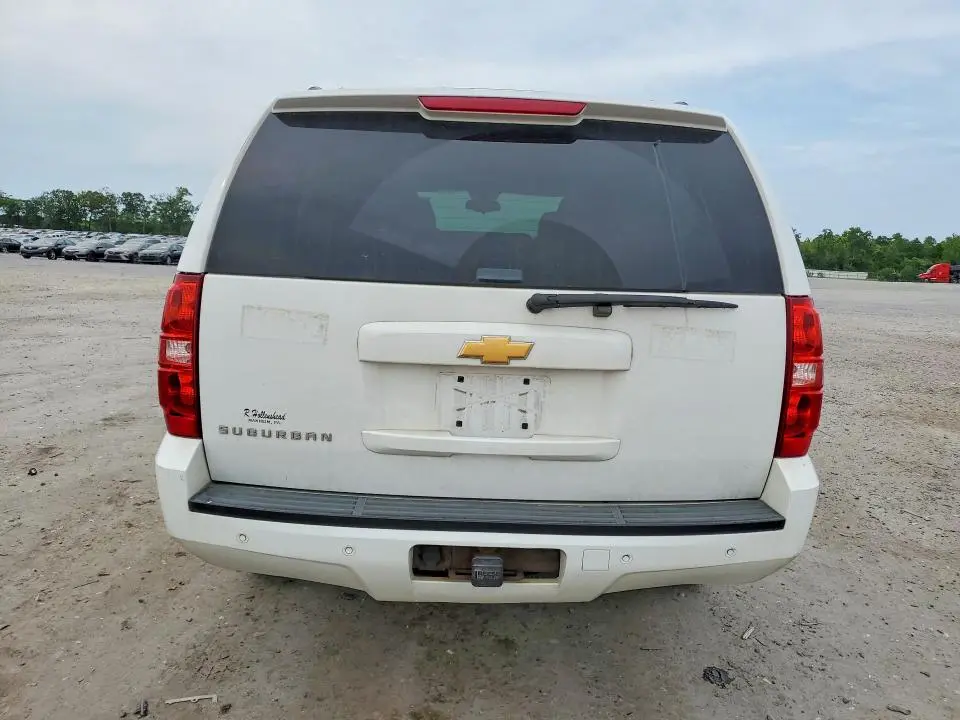 2013 CHEVROLET SUBURBAN K1500 LT  