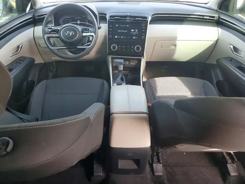 2022 HYUNDAI TUCSON SE  
