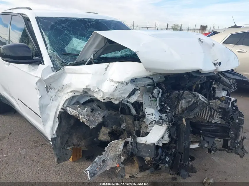 2023 JEEP GRAND CHEROKEE ALTITUDE 4X4