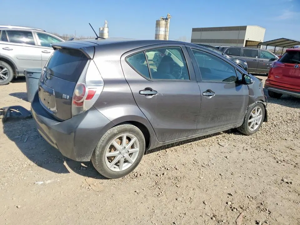 2013 TOYOTA PRIUS C THREE  