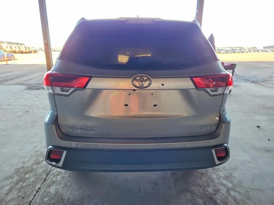 2019 TOYOTA HIGHLANDER LIMITED  