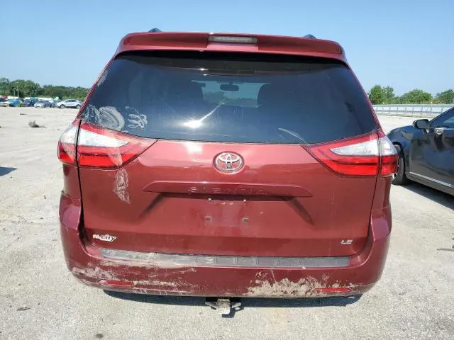 2017 TOYOTA SIENNA LE  
