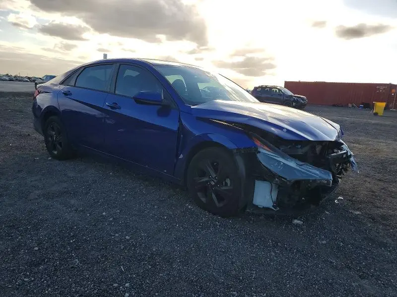 2021 HYUNDAI ELANTRA SEL  