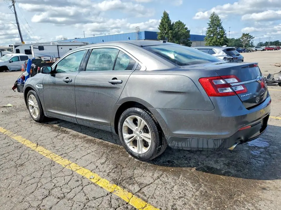 2015 FORD TAURUS SEL  