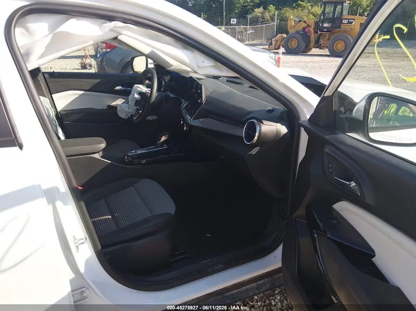 2025 CHEVROLET TRAX FWD LT