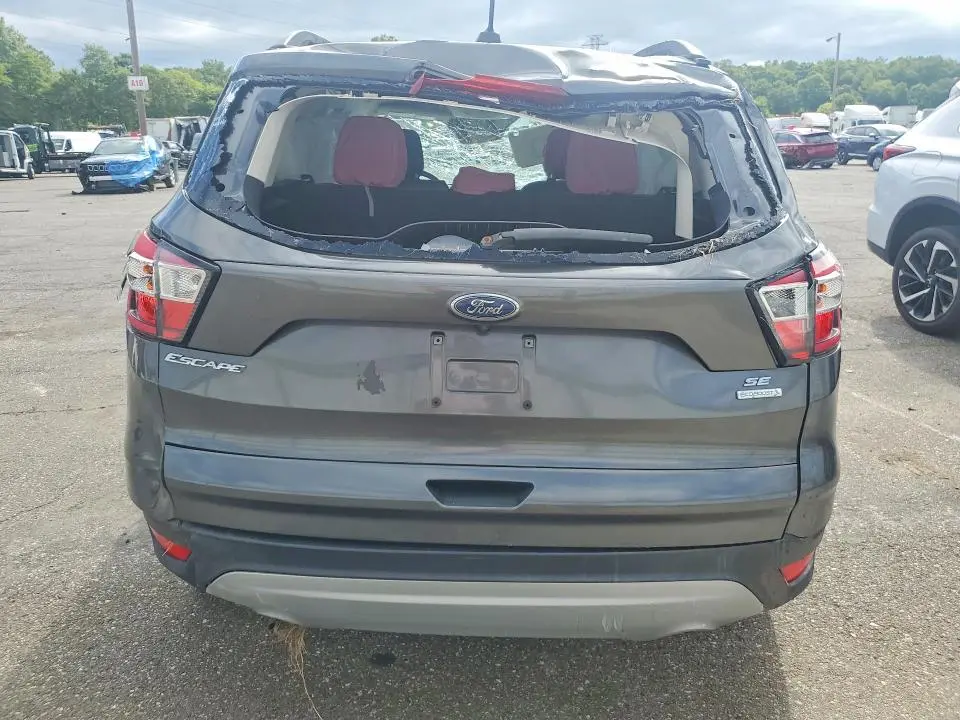 2018 FORD ESCAPE SE  