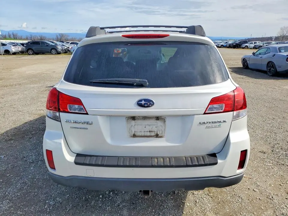 2011 SUBARU OUTBACK 2.5I PREMIUM  