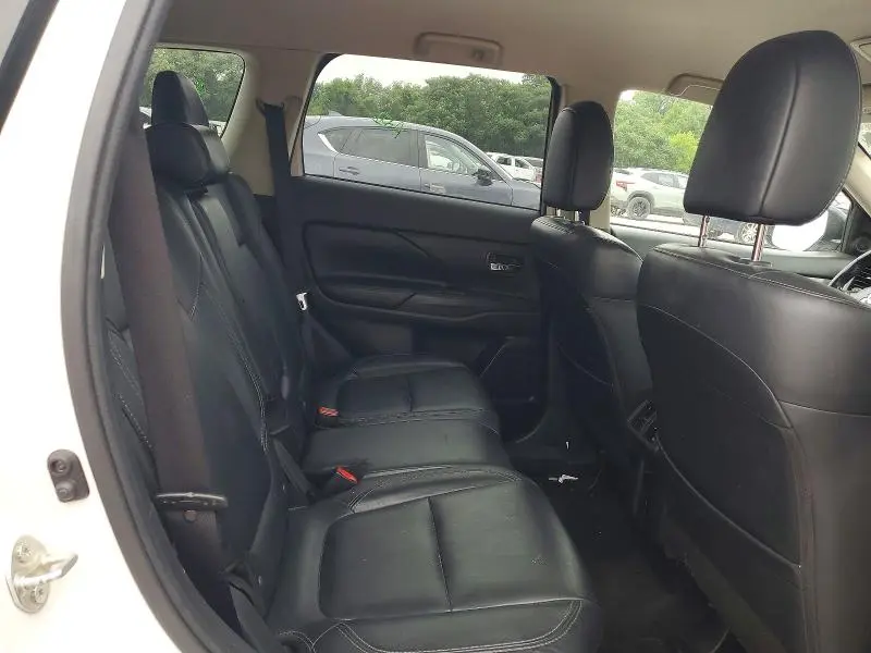 2020 MITSUBISHI OUTLANDER SE  