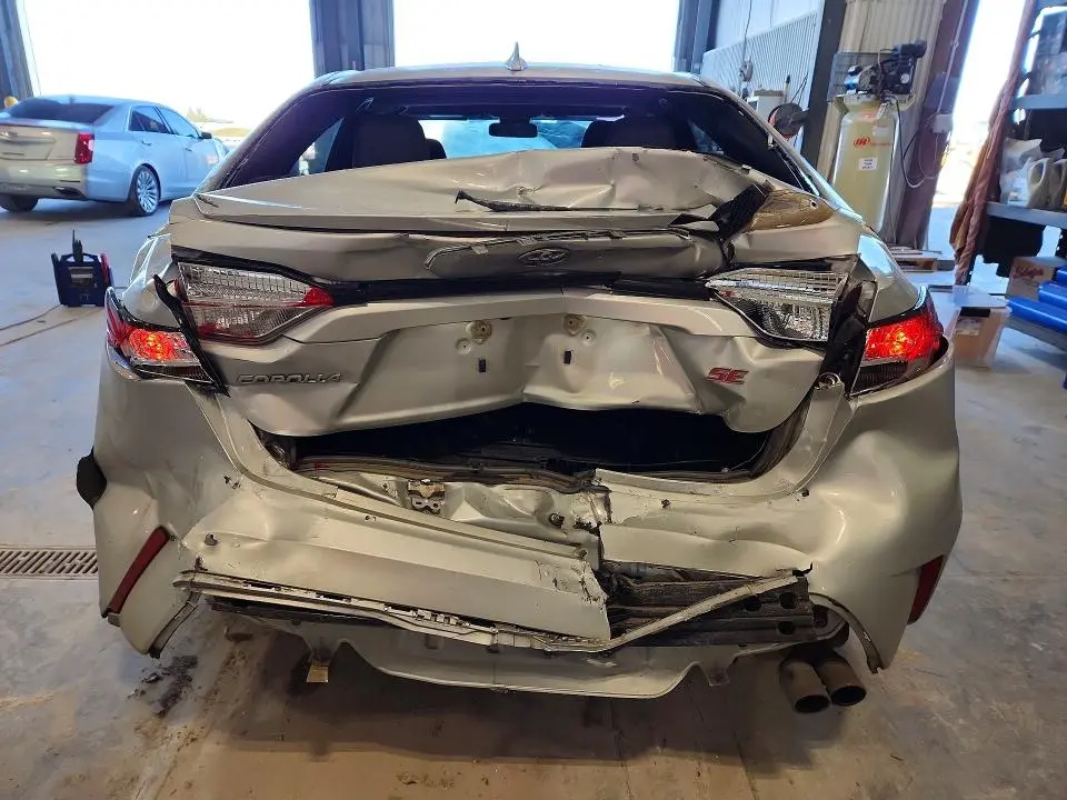 2021 TOYOTA COROLLA SE  
