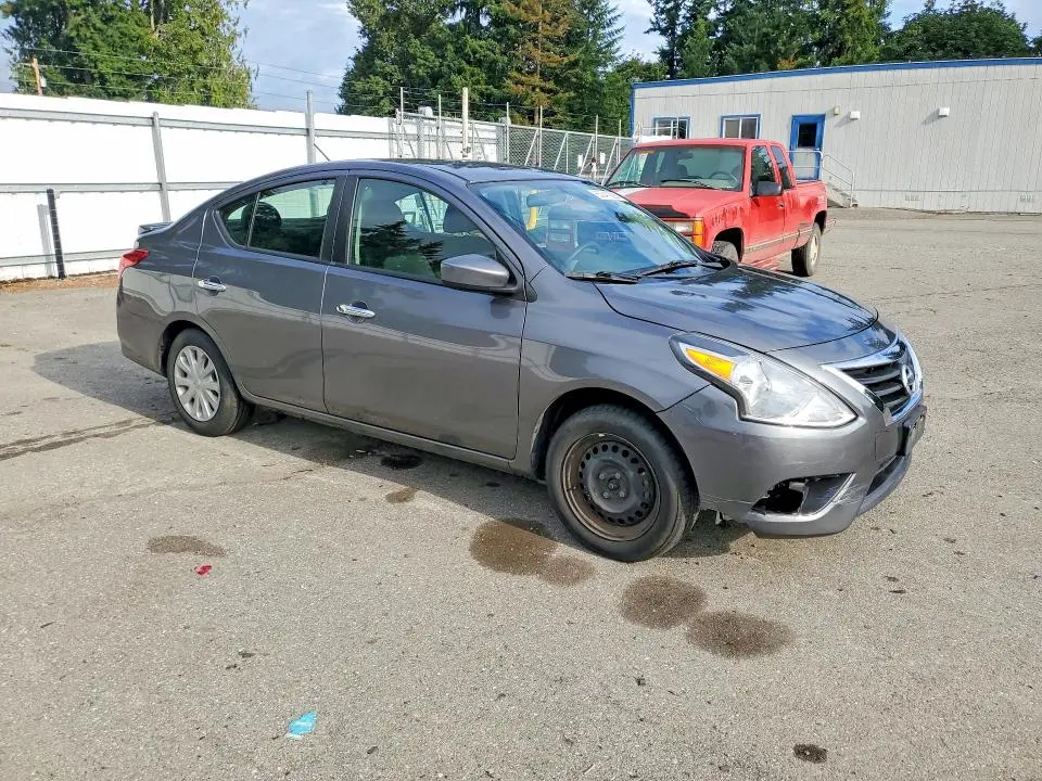 2019 NISSAN VERSA SV  