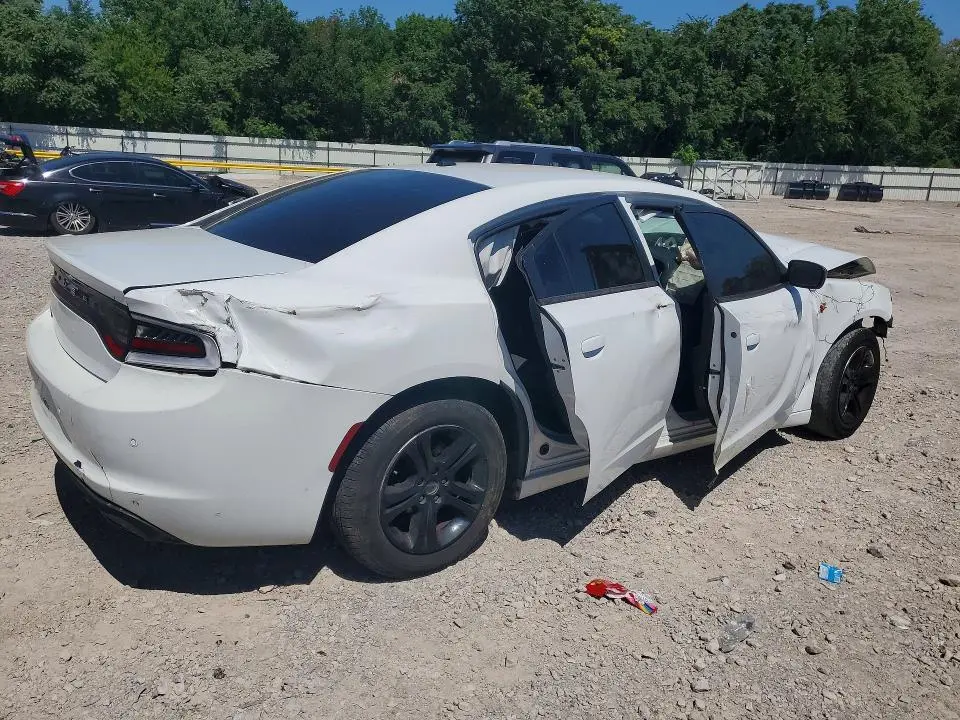 2017 DODGE CHARGER SE  