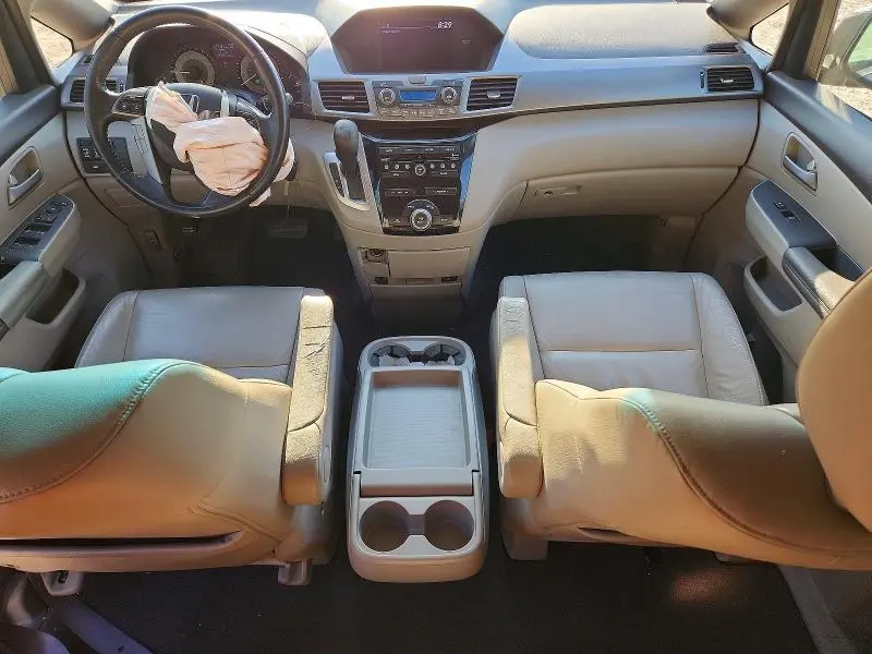 2011 HONDA ODYSSEY   