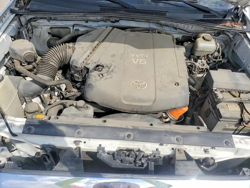 2013 TOYOTA TACOMA V6  